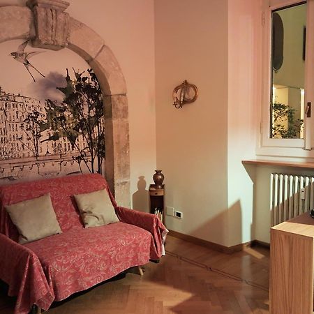 Suite Amedei4 Милан Экстерьер фото
